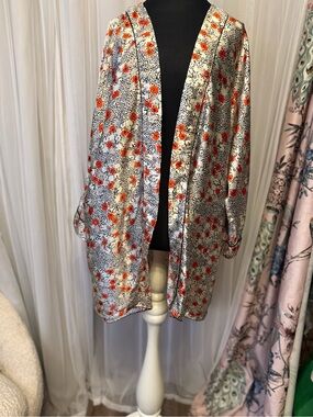 Topshop Satin Floral Kimono Robe Jacket Size 12 L Pajama Style Lounge Duster